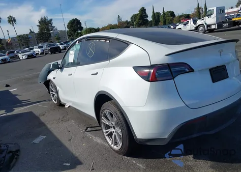 2022 Tesla Model Y Long Range Dual Motor All-Wheel Drive из США, поврежденный, VIN 7SAYGDEE3NF554851